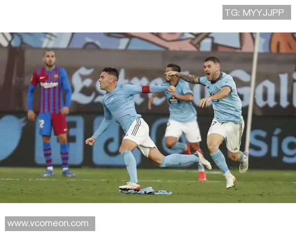 激情四溢的绿茵之战 曼联对决巴萨巅峰对决点燃足球世界热血时刻